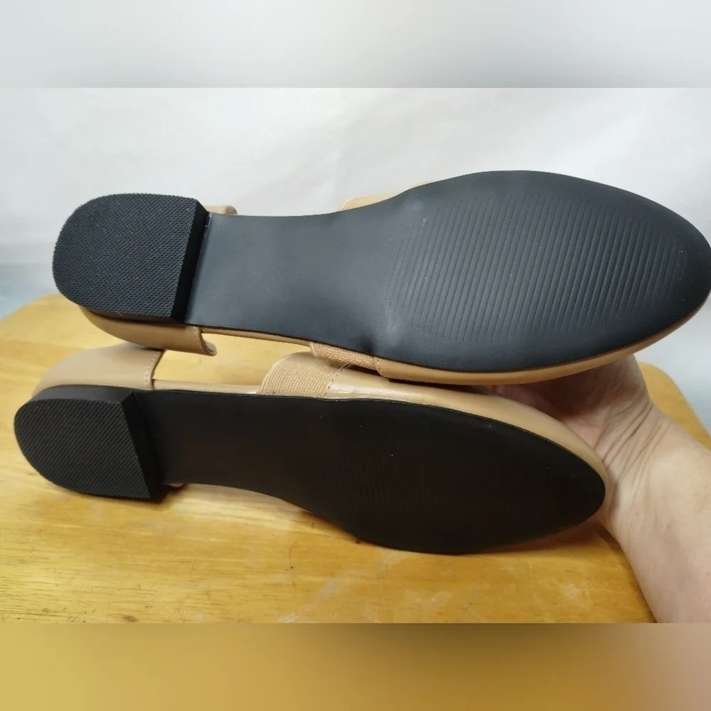 NWOT Salon Studio women's size 7.5w flats shoes